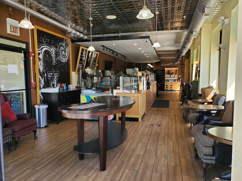 109-111 E First St, Elmhurst, IL for sale - Building Photo - Image 1 of 1