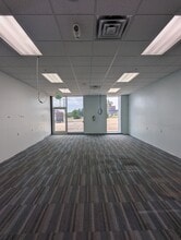 1601-1609 S West Ave, Freeport, IL for lease Interior Photo- Image 2 of 4