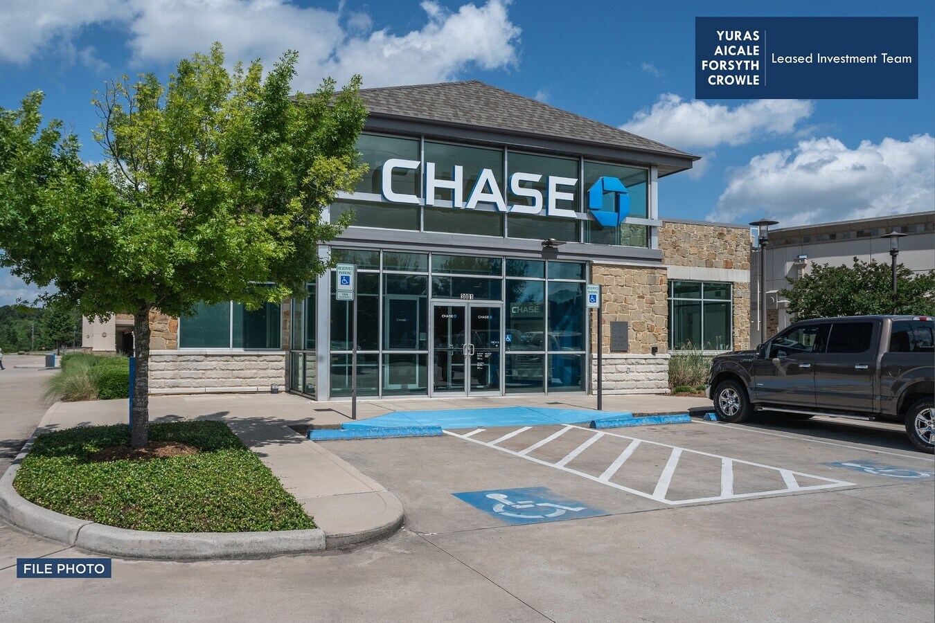 1 Farrs Bridge Rd, Greenville, SC 29617