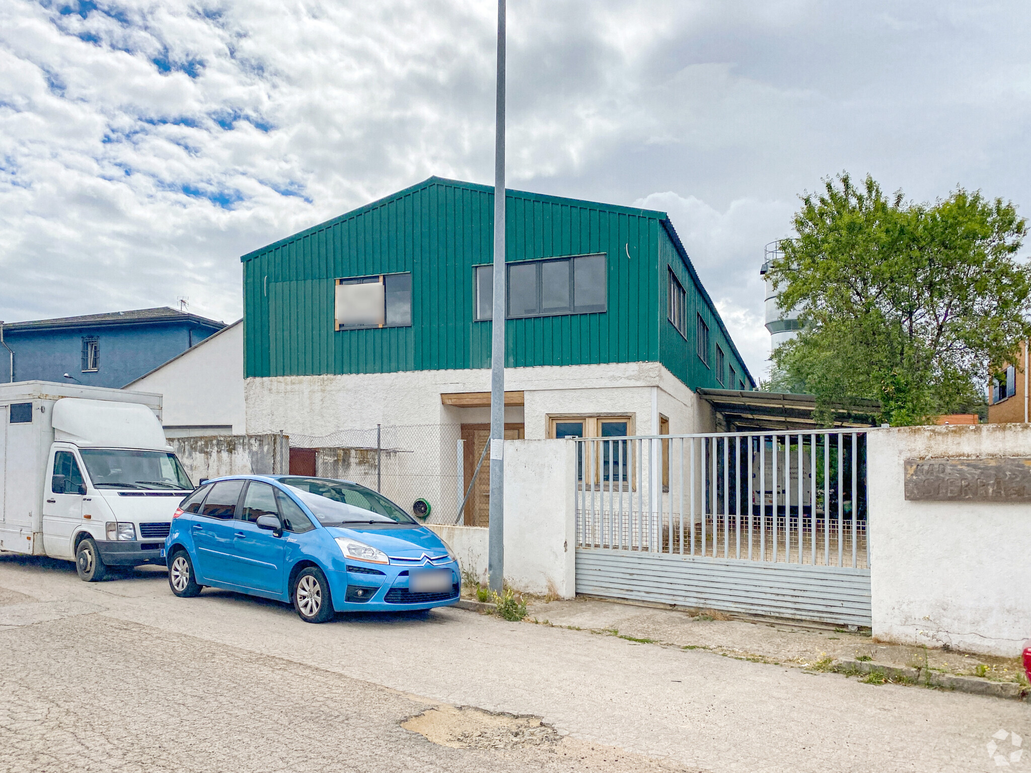 Industrial in Collado Villalba, Madrid for sale Primary Photo- Image 1 of 32