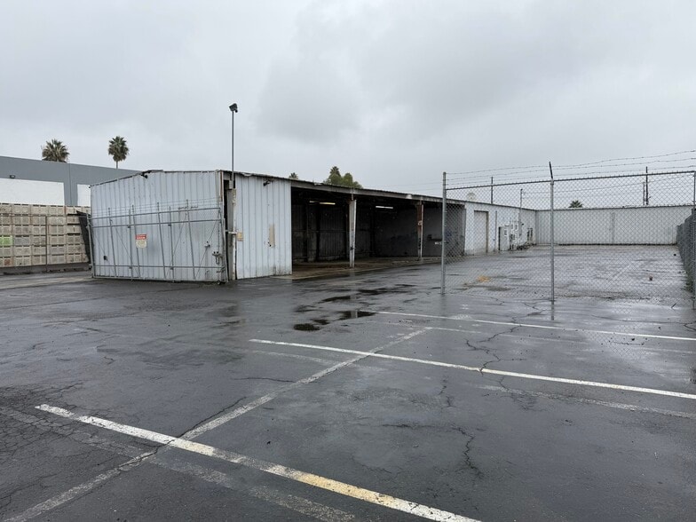 5925 Payton Ave, Riverside, CA for lease - Building Photo - Image 3 of 45