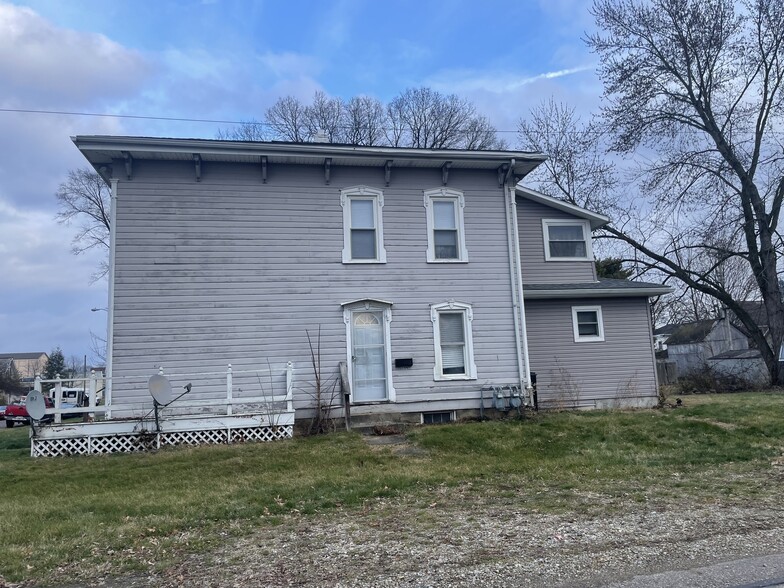 708 W Chestnut St, Mount Vernon, OH for sale - Primary Photo - Image 1 of 2