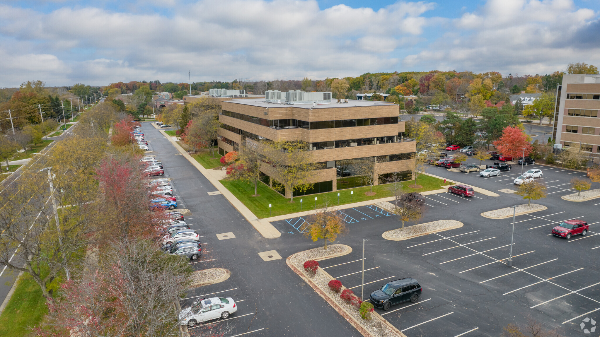 1400 Abbot Rd, East Lansing, MI for lease Building Photo- Image 1 of 4