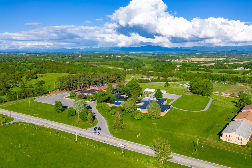 1011 Lee Hwy, Verona, VA for sale - Primary Photo - Image 1 of 1