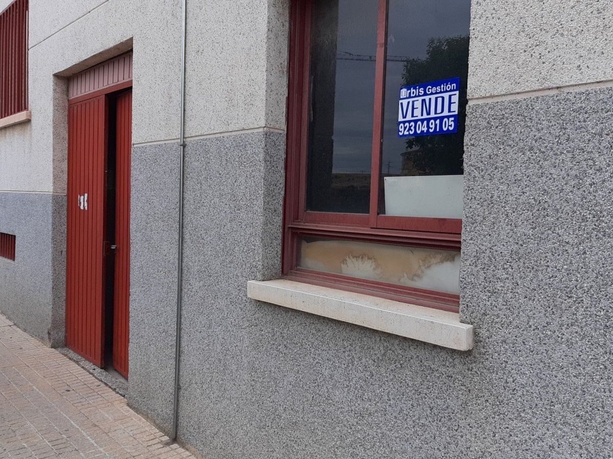 Retail in Villamayor for sale Building Photo- Image 1 of 12