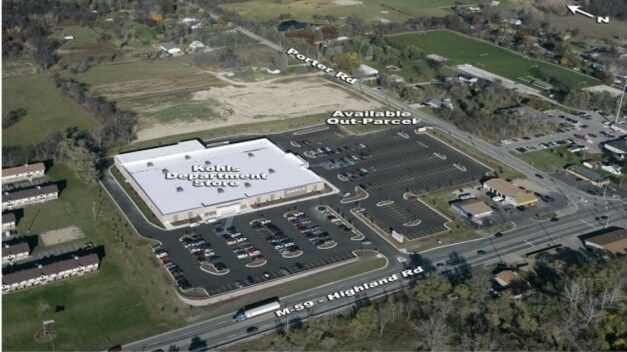 7395 Highland Rd, White Lake, MI for sale Primary Photo- Image 1 of 1