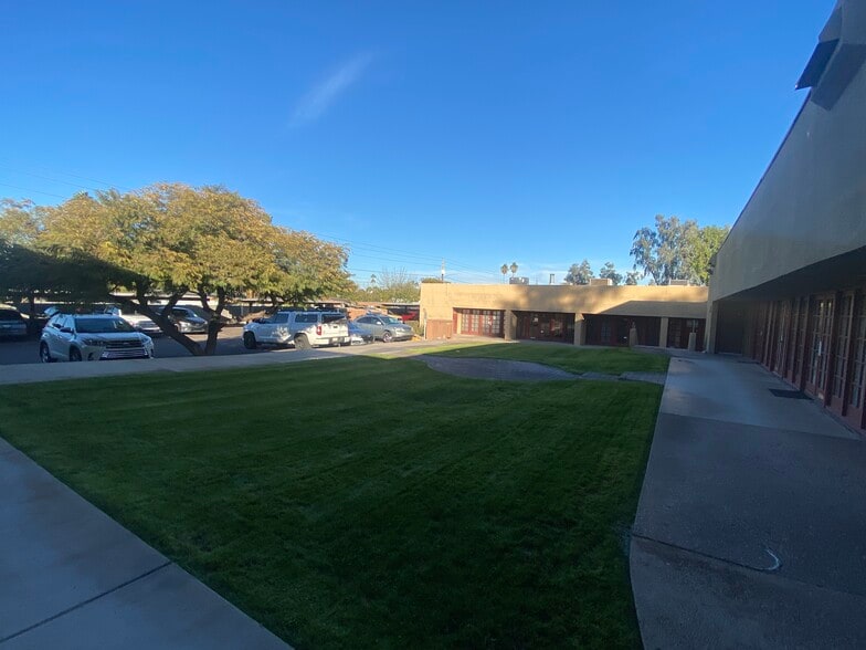 2990 E Northern Ave, Phoenix, AZ for lease - Building Photo - Image 2 of 9