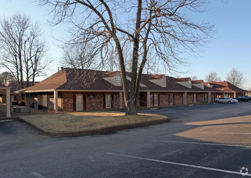 5501 Winchester Rd, Memphis, TN for sale - Primary Photo - Image 1 of 13