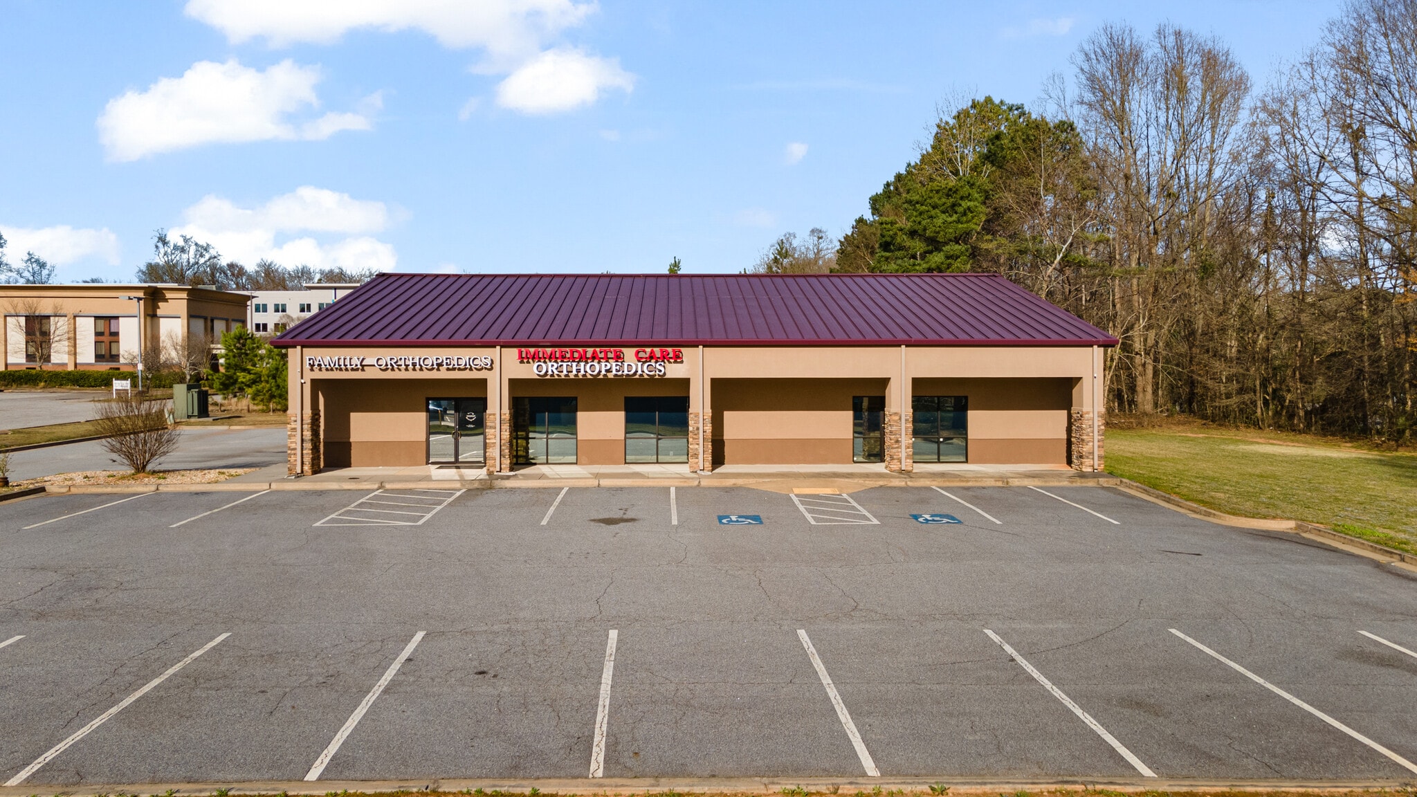 142 Hampton Ct, Commerce, GA for sale Building Photo- Image 1 of 22
