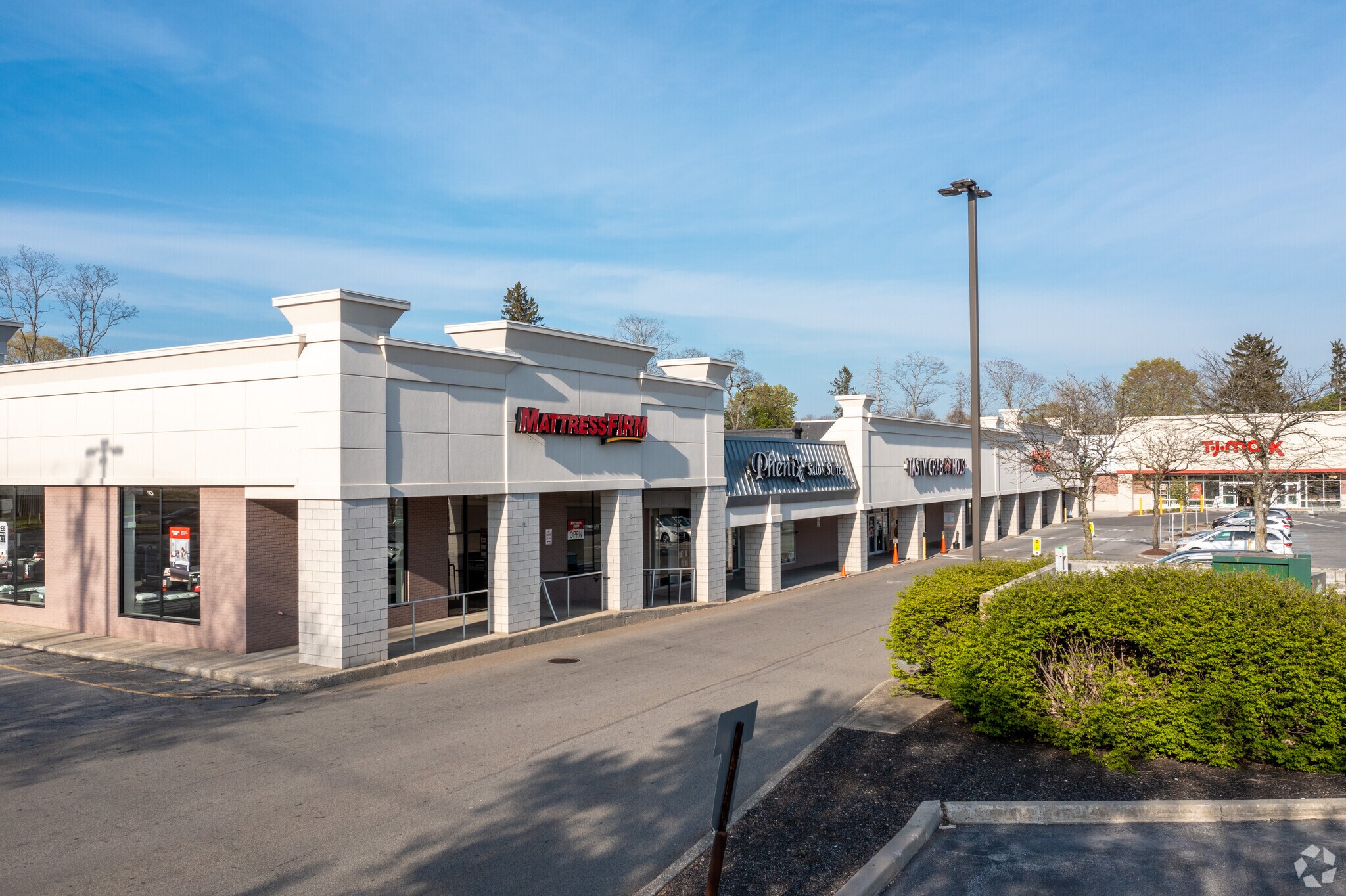 2600 South Rd, Poughkeepsie, NY 12601 Poughkeepsie Plaza