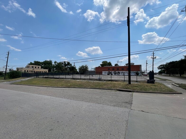 507 Broadway St, Houston, TX for sale - Building Photo - Image 3 of 8