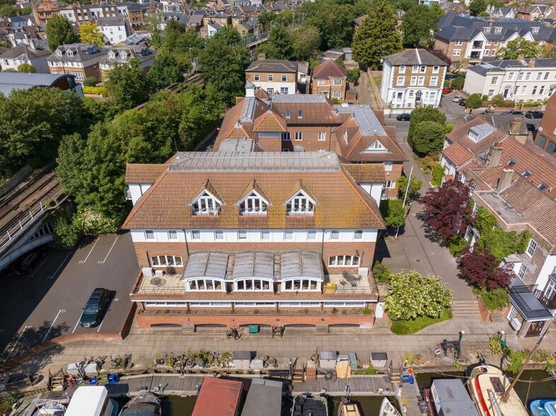 Lower Teddington Rd, Kingston Upon Thames for lease - Building Photo - Image 3 of 7