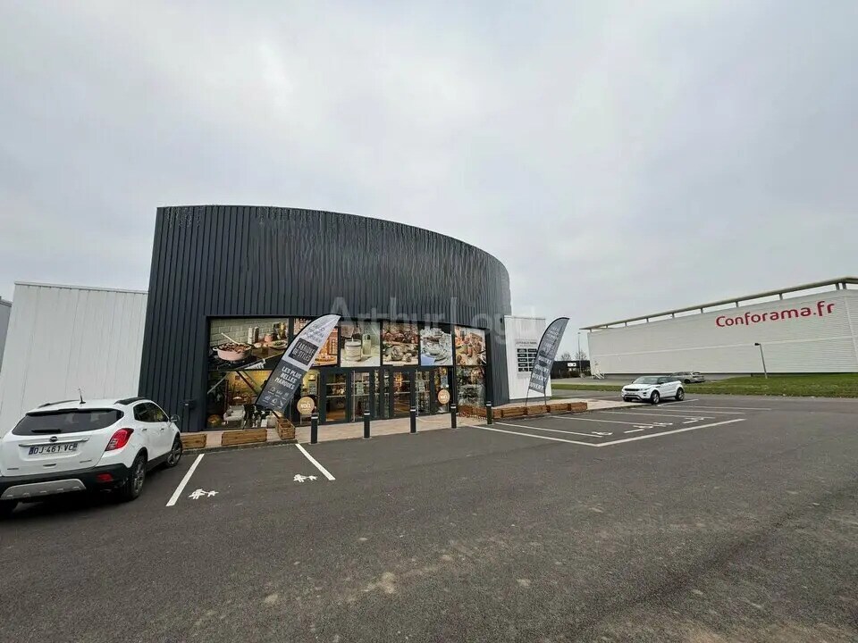 Retail in Vendenheim for lease Building Photo- Image 1 of 10