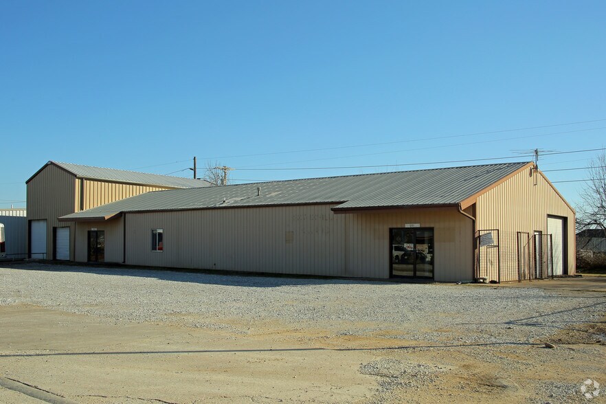 901-903 SE 21st St SE, Bentonville, AR for sale - Primary Photo - Image 1 of 1