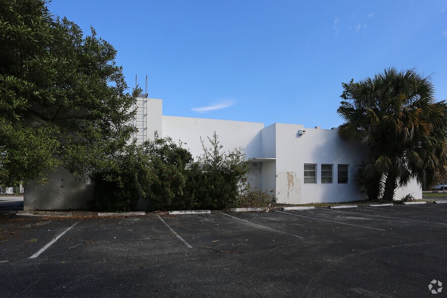 3501 Orange Ave, Fort Pierce, FL for sale - Building Photo - Image 3 of 14