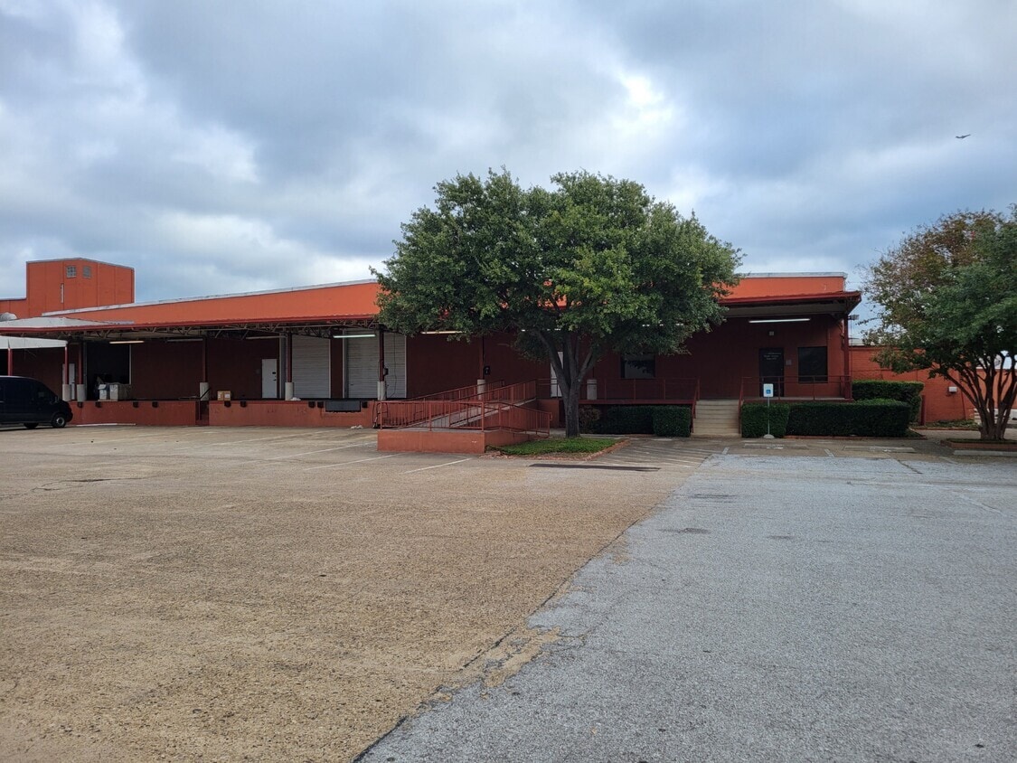 6334 Maple Ave, Dallas, TX for lease Building Photo- Image 1 of 2