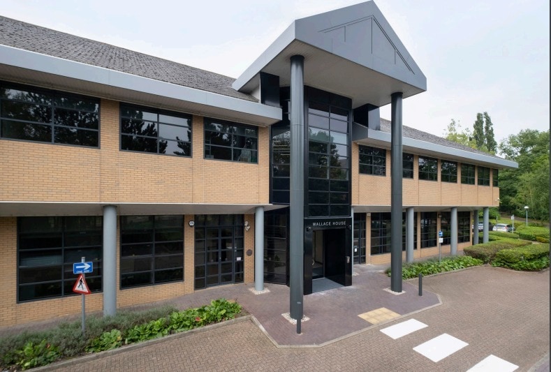 4 Falcon Way, Welwyn Garden City for sale Building Photo- Image 1 of 1