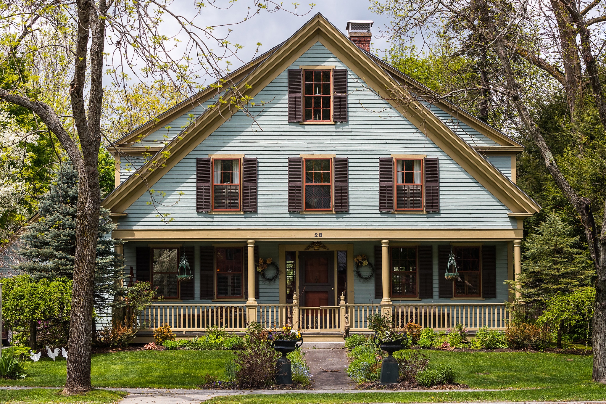 28 Pleasant St, Woodstock, VT for sale Primary Photo- Image 1 of 1