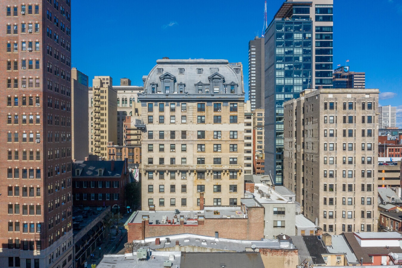 201 S 13th St, Philadelphia, PA 19107 - Walnut Square Apartments | LoopNet