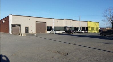 4975-4995 Rue Fisher, Montréal, QC for lease Building Photo- Image 1 of 8