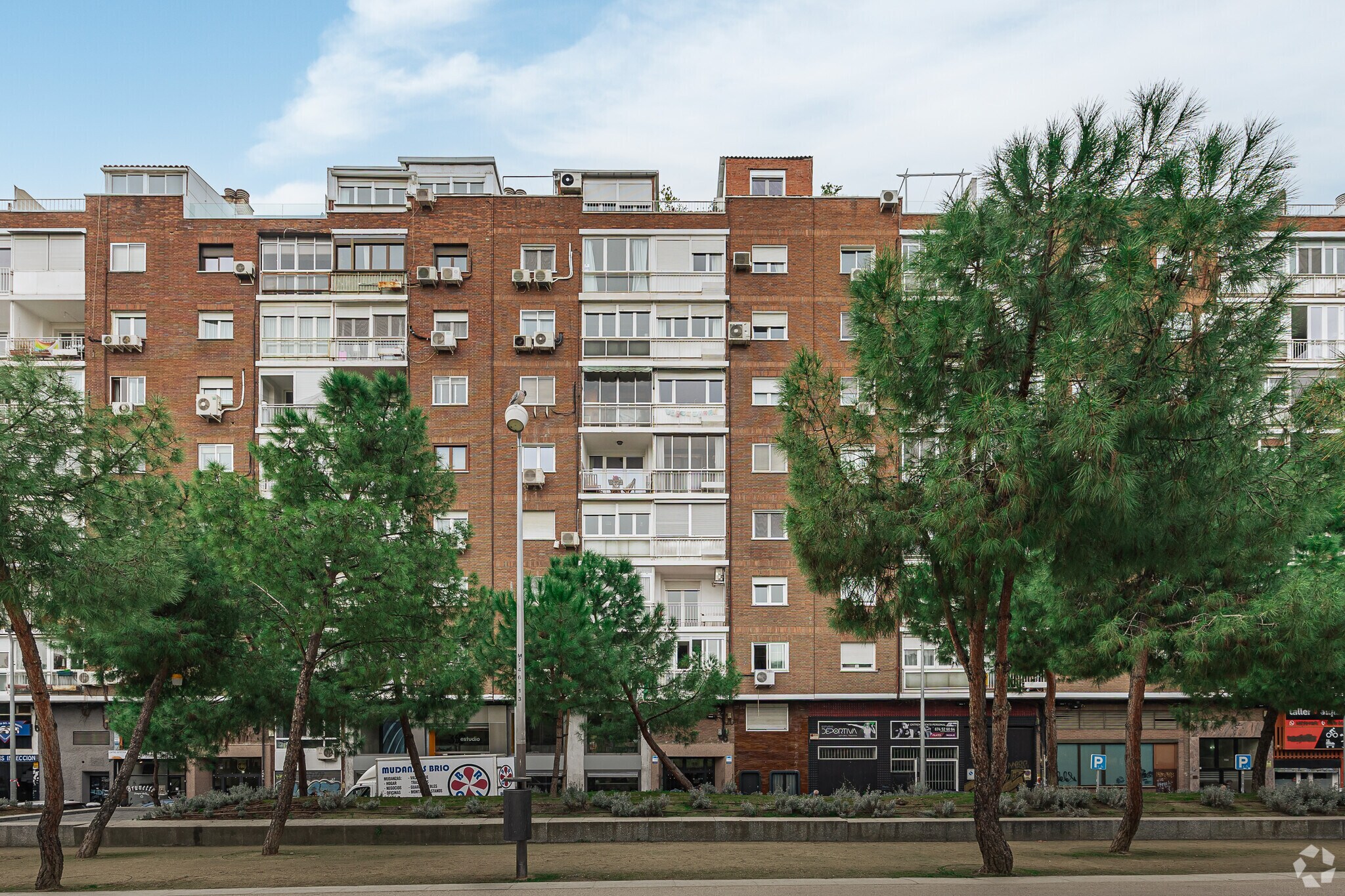 Avenida del Manzanares, 166, Madrid, Madrid for sale Primary Photo- Image 1 of 1