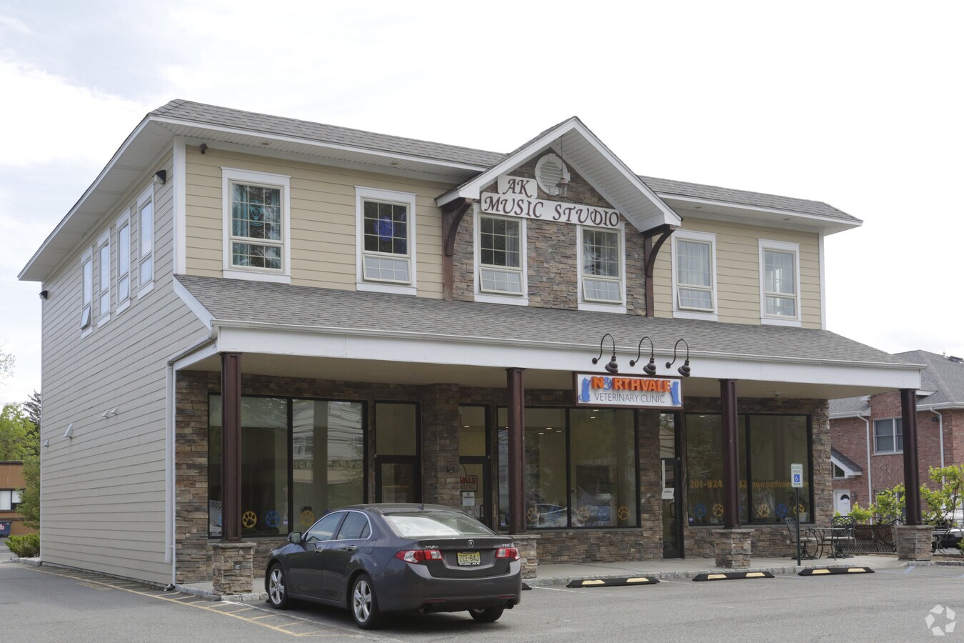 212 Livingston St, Northvale, NJ 07647