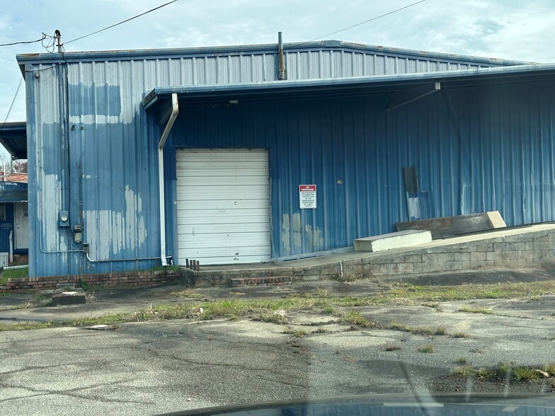 210 Duke St portfolio of 3 properties for sale on LoopNet.com - Building Photo - Image 1 of 8