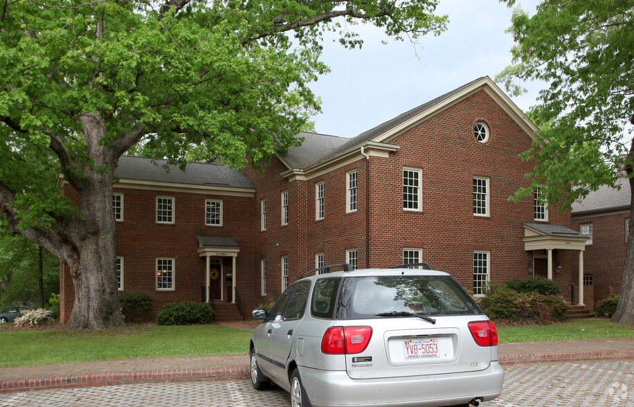 2600 Fairview Rd, Raleigh, NC 27608