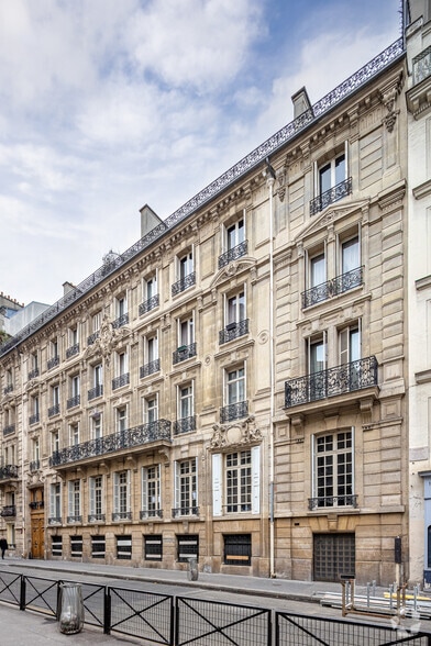 9 Rue Chaptal, Paris for lease - Primary Photo - Image 1 of 3