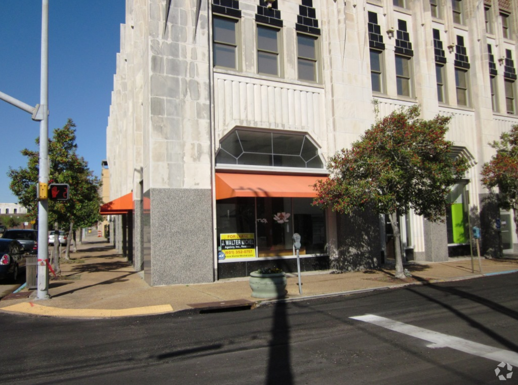 127 S Roach St, Jackson, MS for lease Building Photo- Image 1 of 7