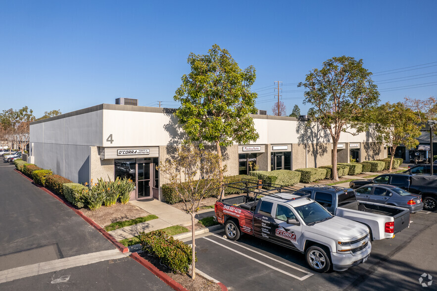 4 McLaren, Irvine, CA for lease - Primary Photo - Image 1 of 24