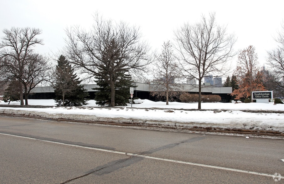 155 S Wabasha St S, Saint Paul, MN for lease - Building Photo - Image 2 of 4