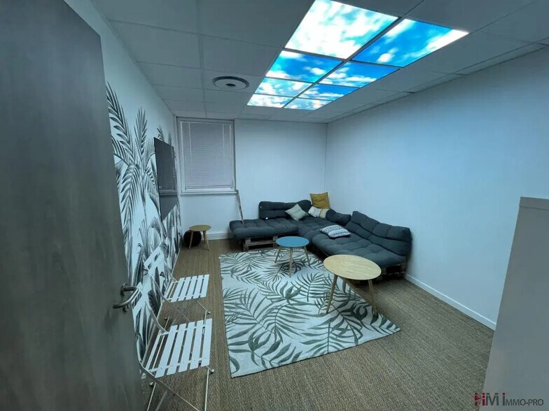 Office in Le Havre for lease - Interior Photo - Image 3 of 6
