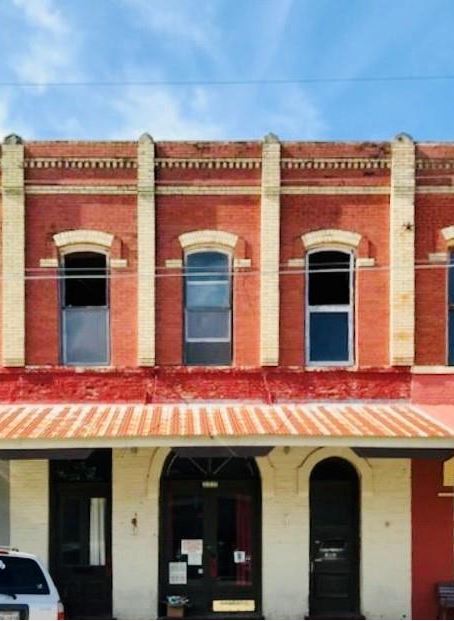 115 N Main St Lockhart Tx 78644 Loopnet Com