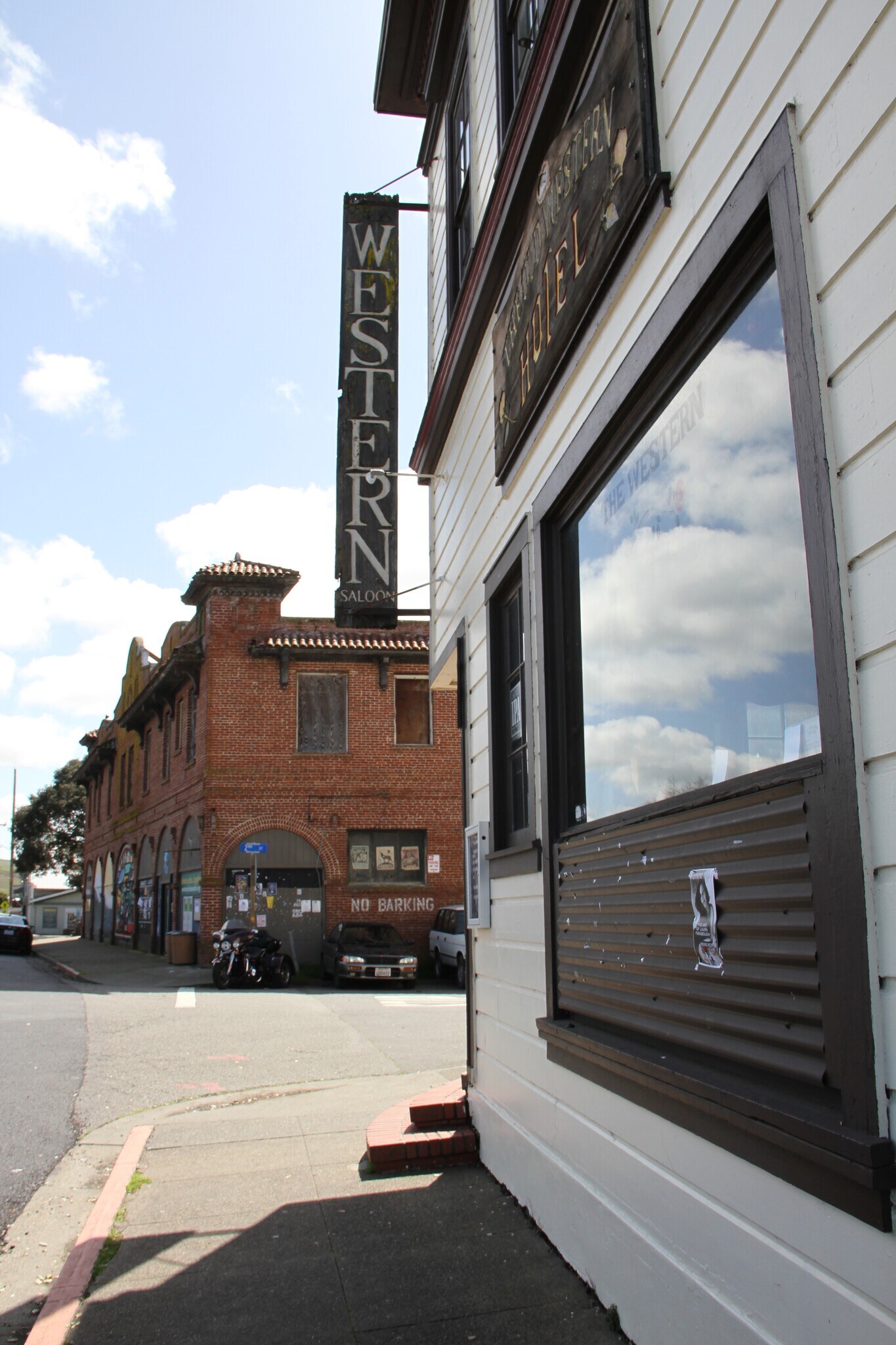 11201 CA1, Point Reyes Station, CA 94956 The Old Western Saloon