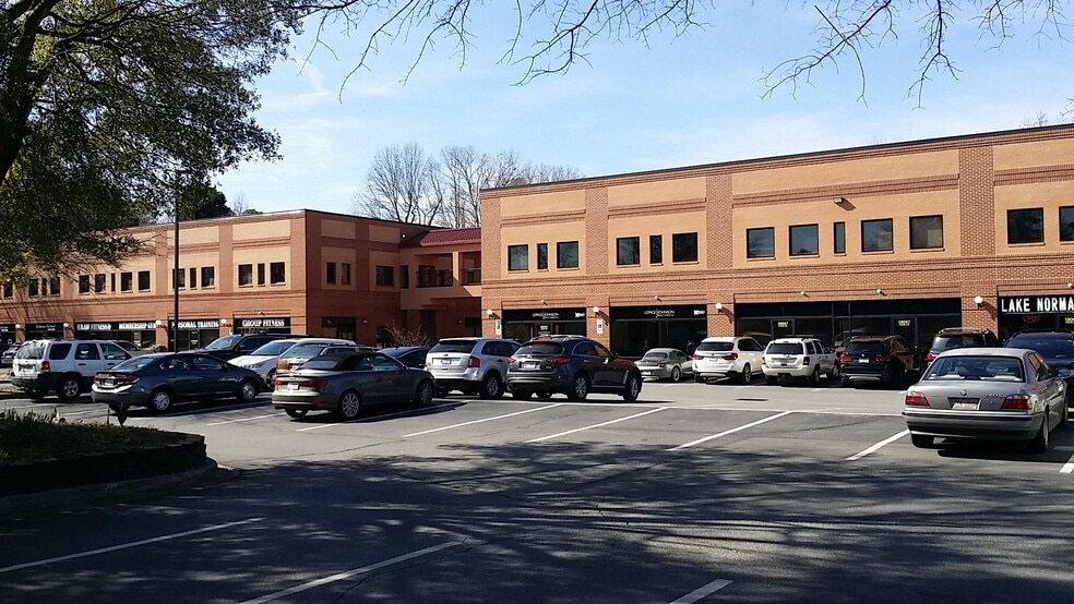 18059 W Catawba Ave, Cornelius, NC for lease - Building Photo - Image 1 of 1