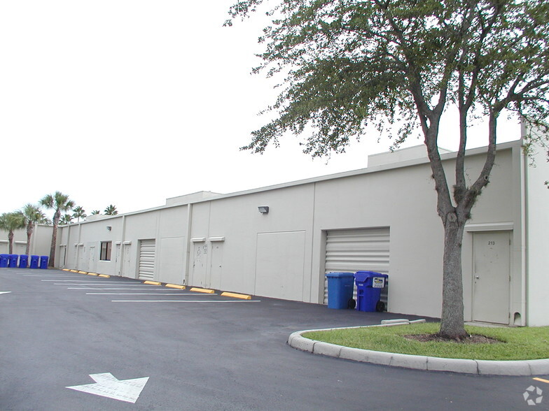 13790-13798 NW 4th St, Sunrise, FL for lease - Building Photo - Image 2 of 6