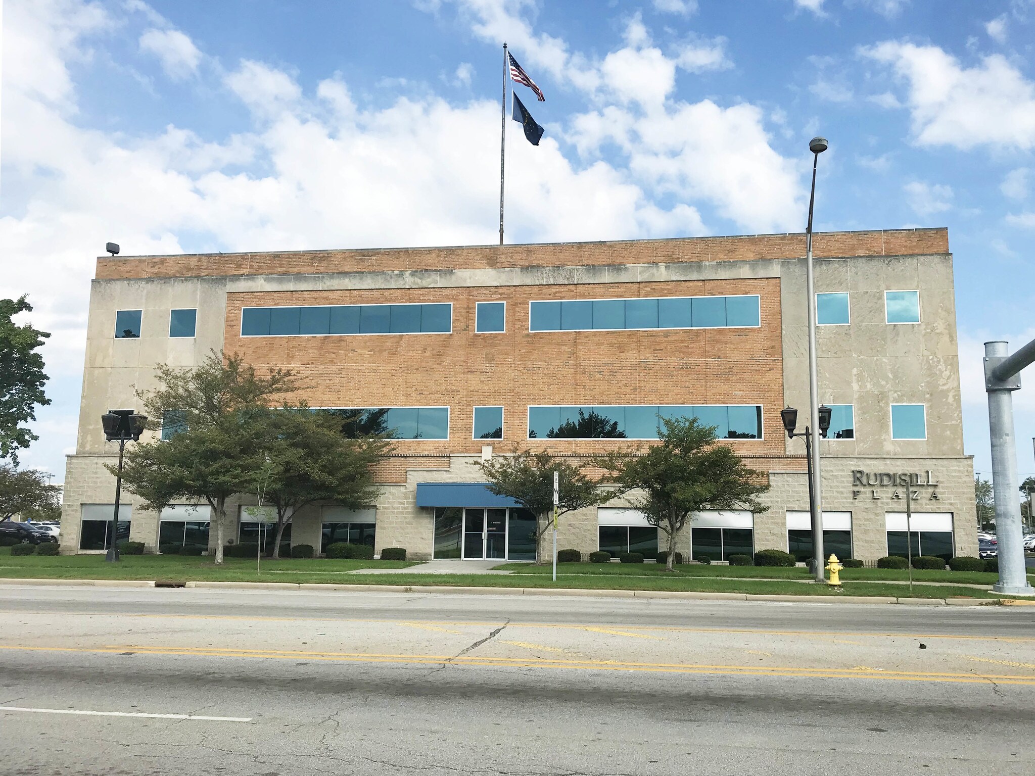 201 E Rudisill Blvd, Fort Wayne, IN 46806 Office for Sale