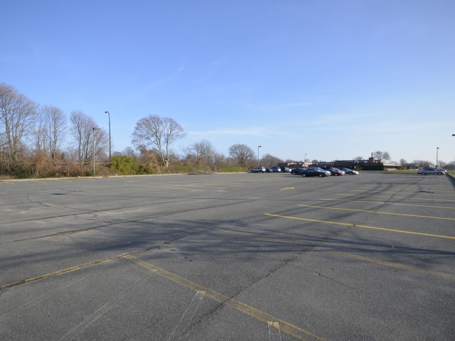 339 Snedecor Ave, West Islip, NY for lease - Building Photo - Image 3 of 14