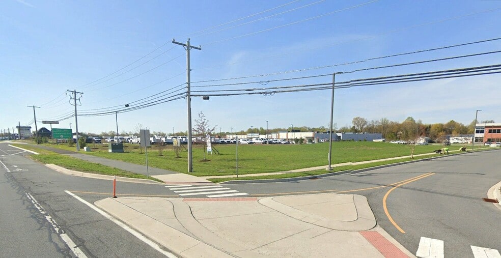 550 S Bay Rd, Dover, DE for sale - Building Photo - Image 2 of 6