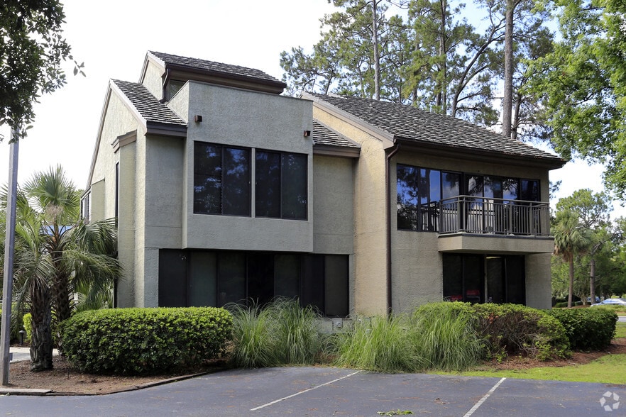 1 Corpus Christie Pl, Hilton Head Island, SC for lease - Building Photo - Image 1 of 6