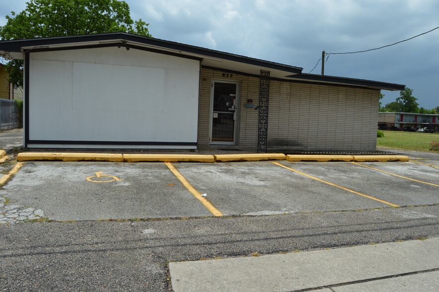 922 Main St, Pasadena, TX for sale - Building Photo - Image 2 of 7