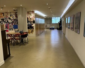 57 Rue Ganneron, Paris for lease Interior Photo- Image 2 of 10