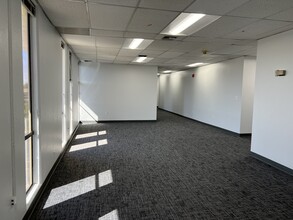 1650 S Amphlett Blvd, San Mateo, CA for lease Interior Photo- Image 1 of 4