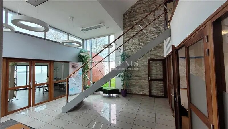 Office in Couëron for lease - Interior Photo - Image 3 of 8