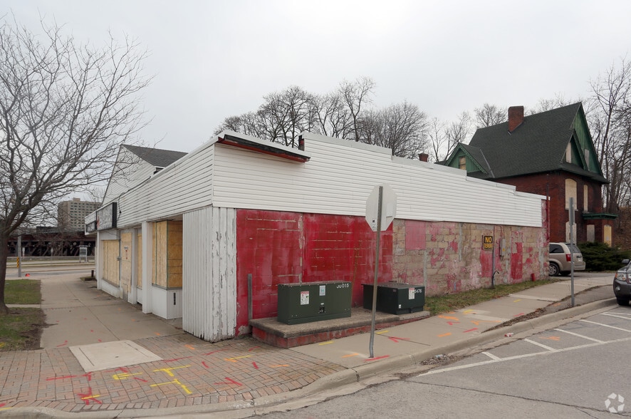 CALIBREX Portfolio portfolio of 6 properties for sale on LoopNet.com - Primary Photo - Image 2 of 5