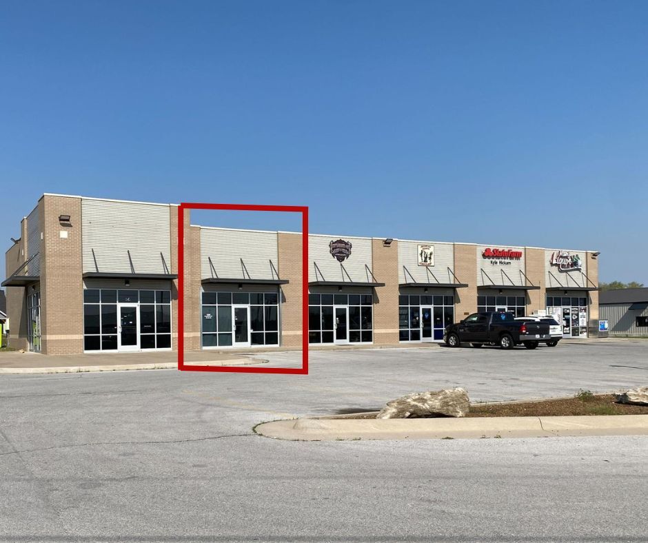 530 N East St, Webb City, MO for lease Interior Photo- Image 1 of 1