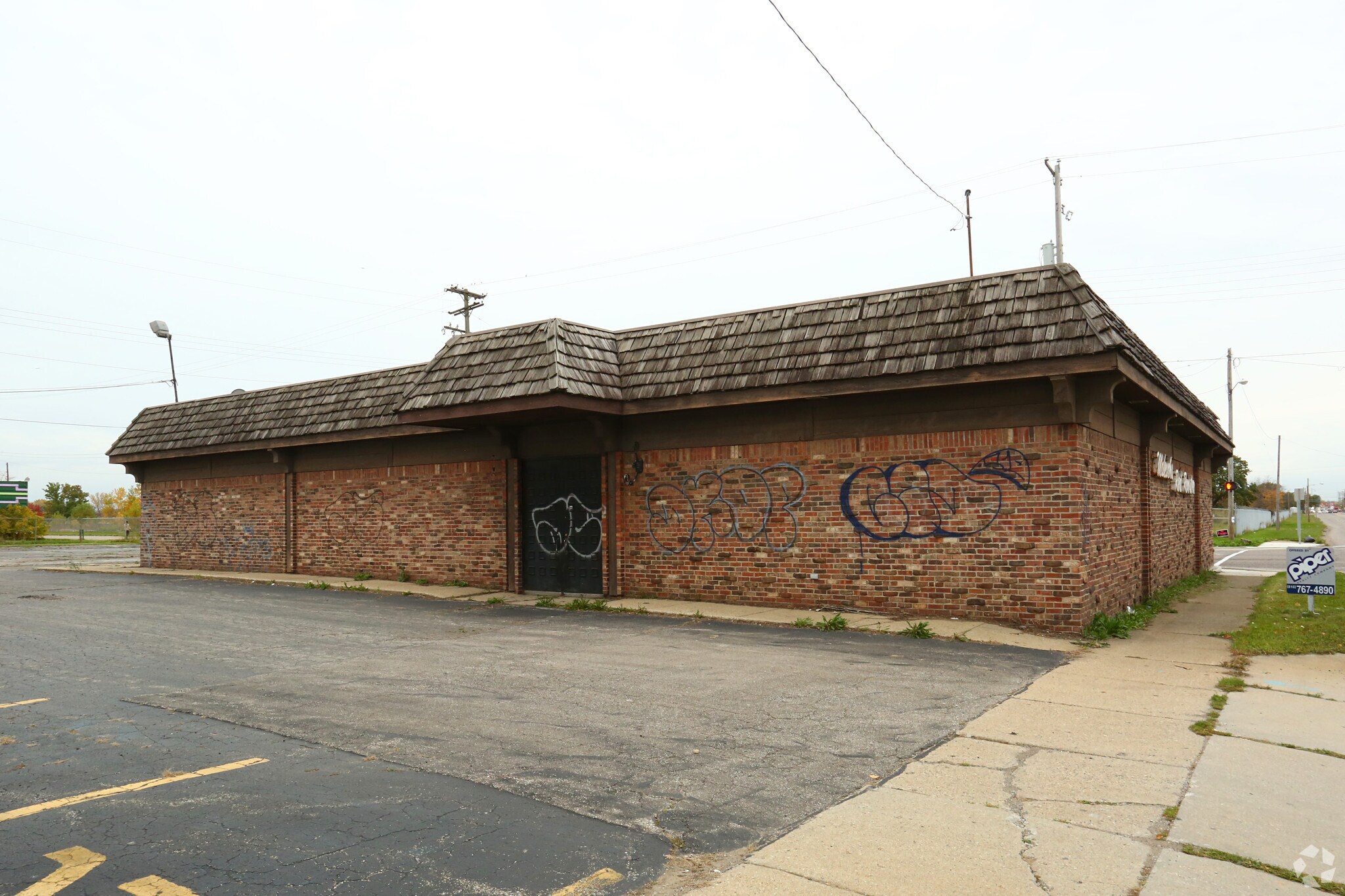 3302 Davison Rd, Flint, MI for sale Primary Photo- Image 1 of 1