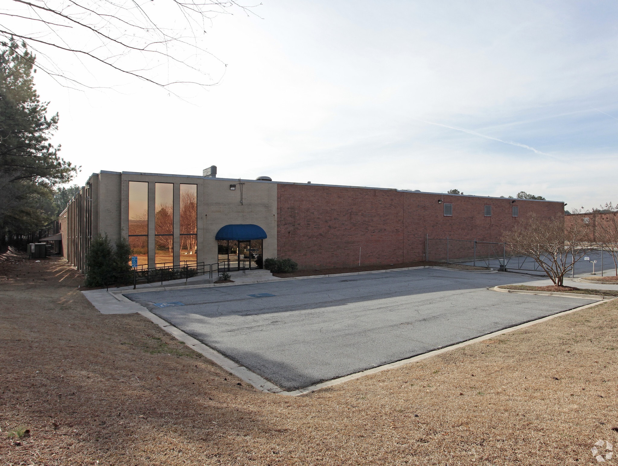 10 Enterprise Blvd, Atlanta, GA for sale Primary Photo- Image 1 of 1