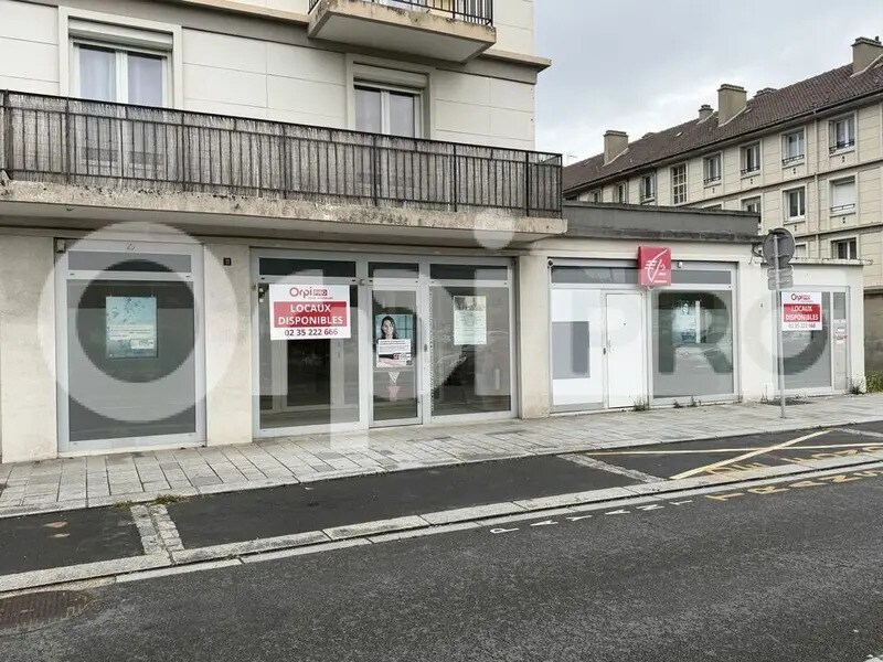 Location Commerce 129 m² - Photo 1